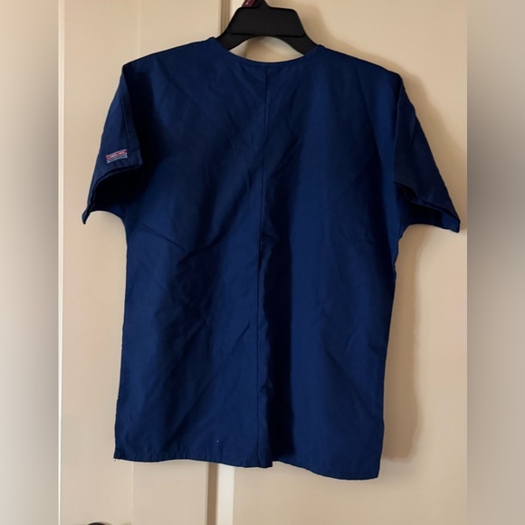 Set 2 Cherokee Workwear Navy Blue Scrubs Top,women unisex Size XXS - Picture 3 of 7